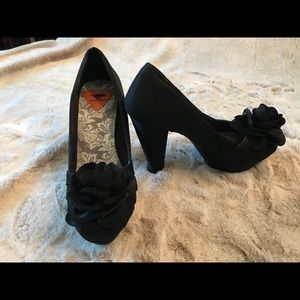 Rocket Dog black satin, pinup girl heels 8.5M